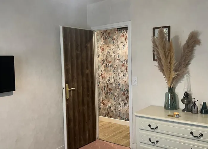 Vieux Bourg Guecelard