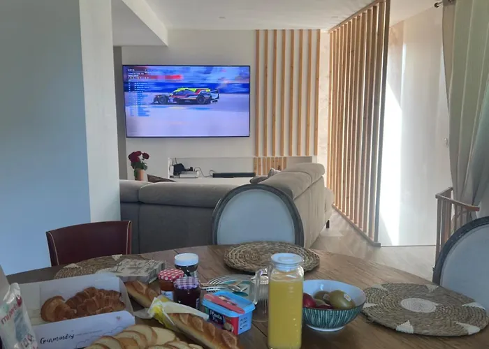 Homestay Vieux Bourg Guecelard